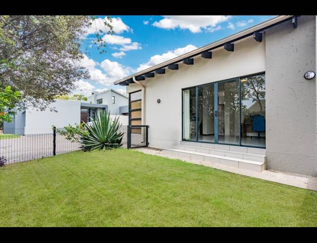 3 BEDROOM TOWNHOUSE FOR SALE IN NORTH RIDING